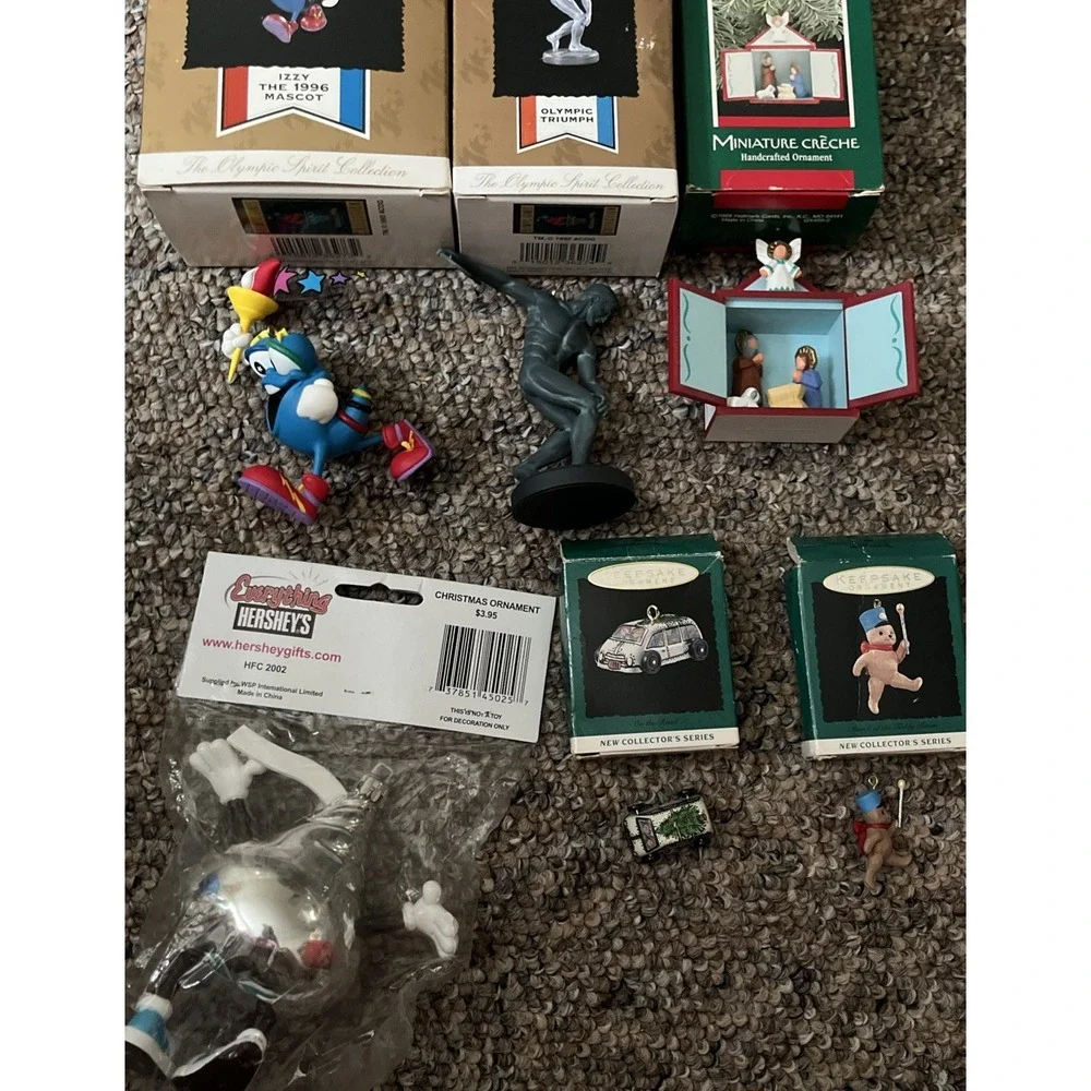 Christmas Ornament Bundle 6 Hallmark 5 Hershey's‎ 1 (unopened)  Holiday Ornament